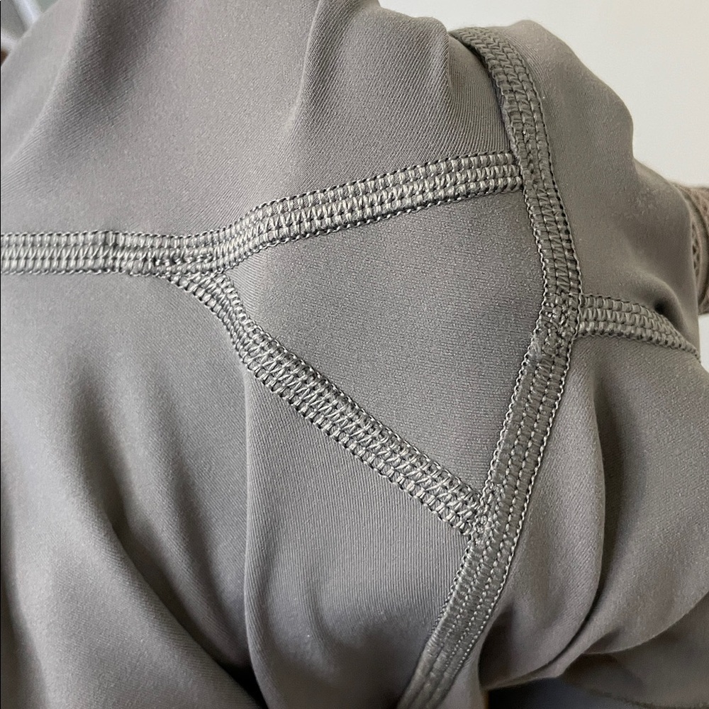 Lululemon Power Lines Pants 28" Titanium Dark Chrome Everlux High Rise Grey Sz 4 - Picture 15 of 15